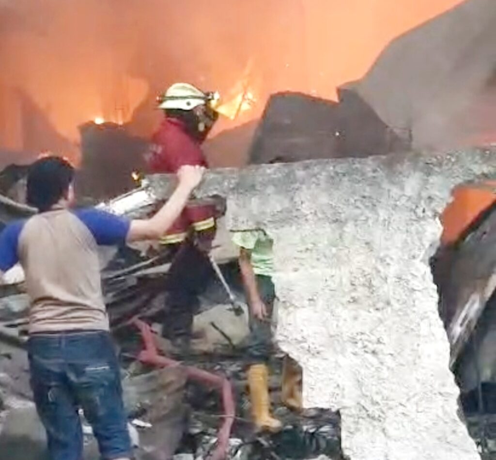 Lapak Barang Bekas Ludes Terbakar di Tangsel, Sumber Api Diduga Korsleting Listrik