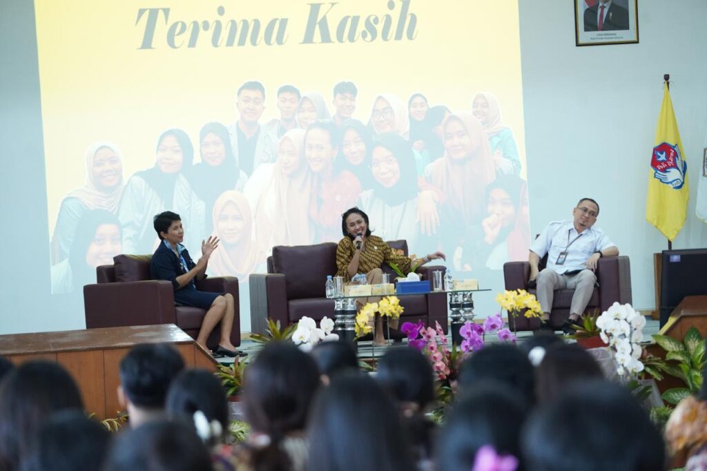 Sosialisasikan Peluang Kerja Luar Negeri, Wamen Christina: Determinasi Diri Itu Penting