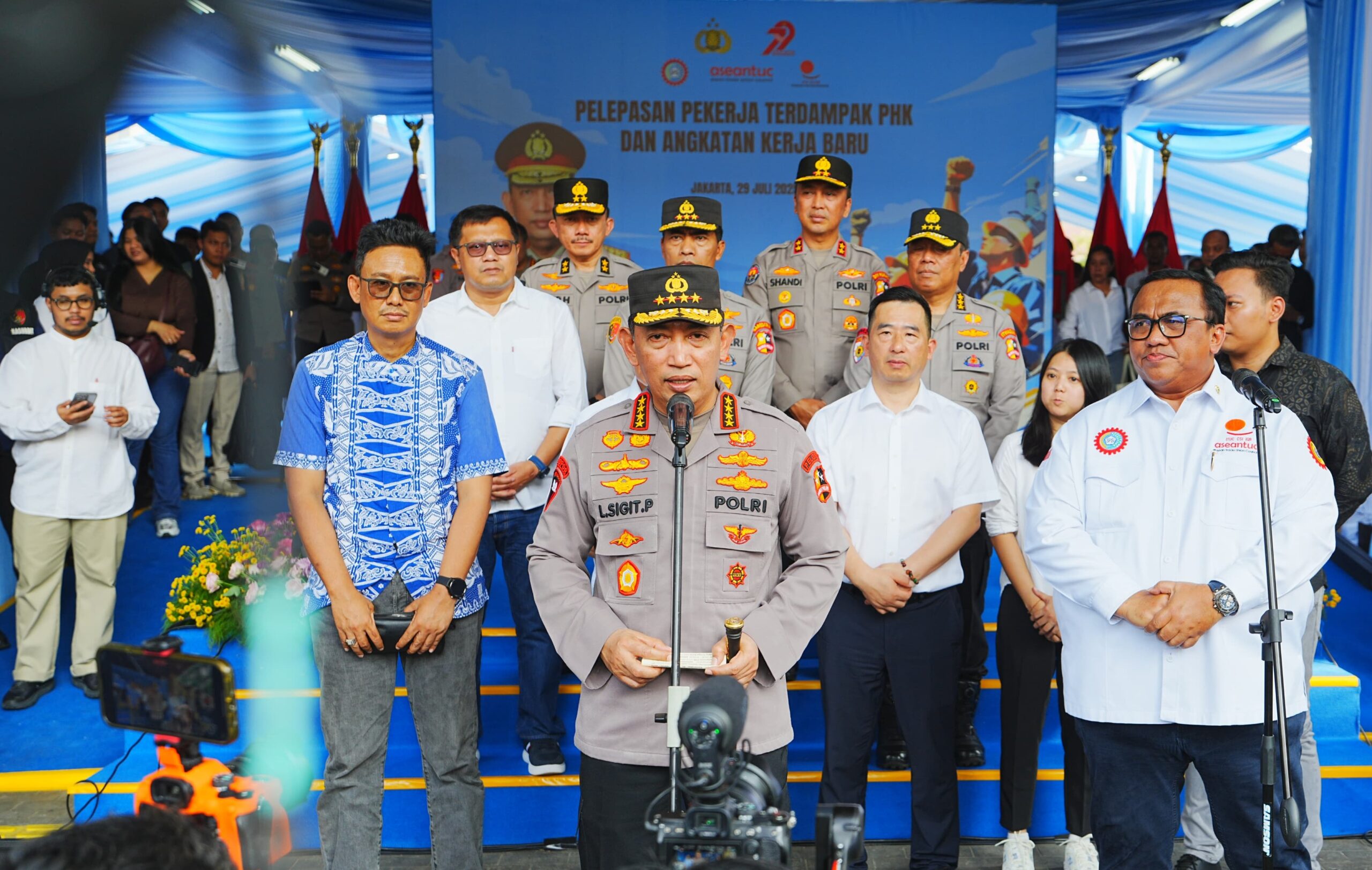 Kapolri Targetkan 70 Ribu Buruh Korban PHK Tersalurkan ke Perusahaan hingga 2026