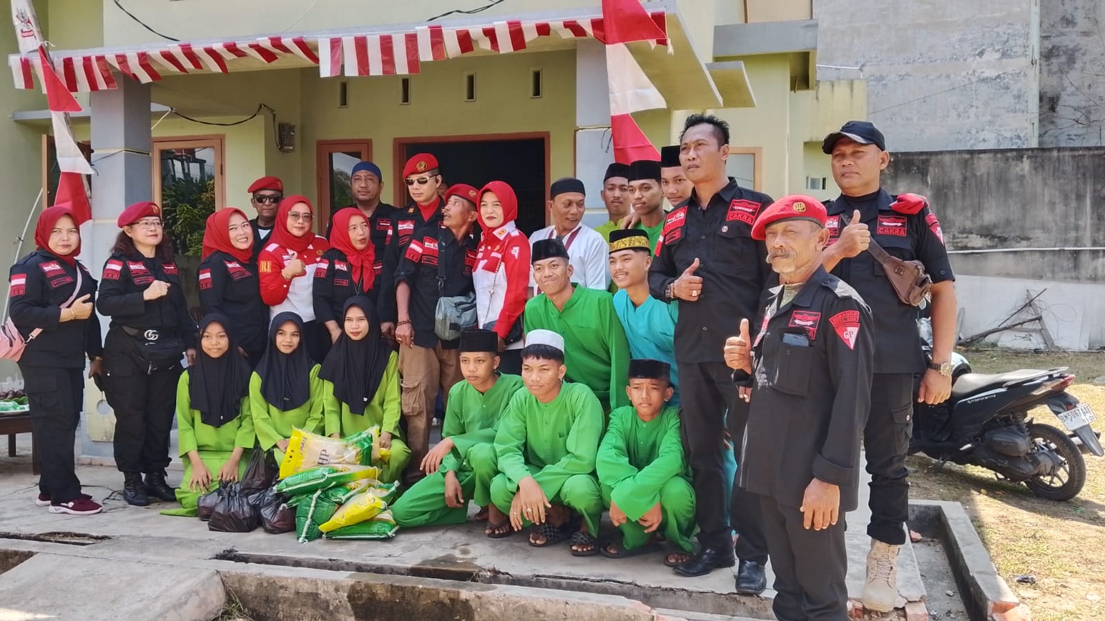 Peringati HUT RI ke-80, DKD Garda Prabowo Riau Rangkaian Bakti Sosial dan Santunan Yatim