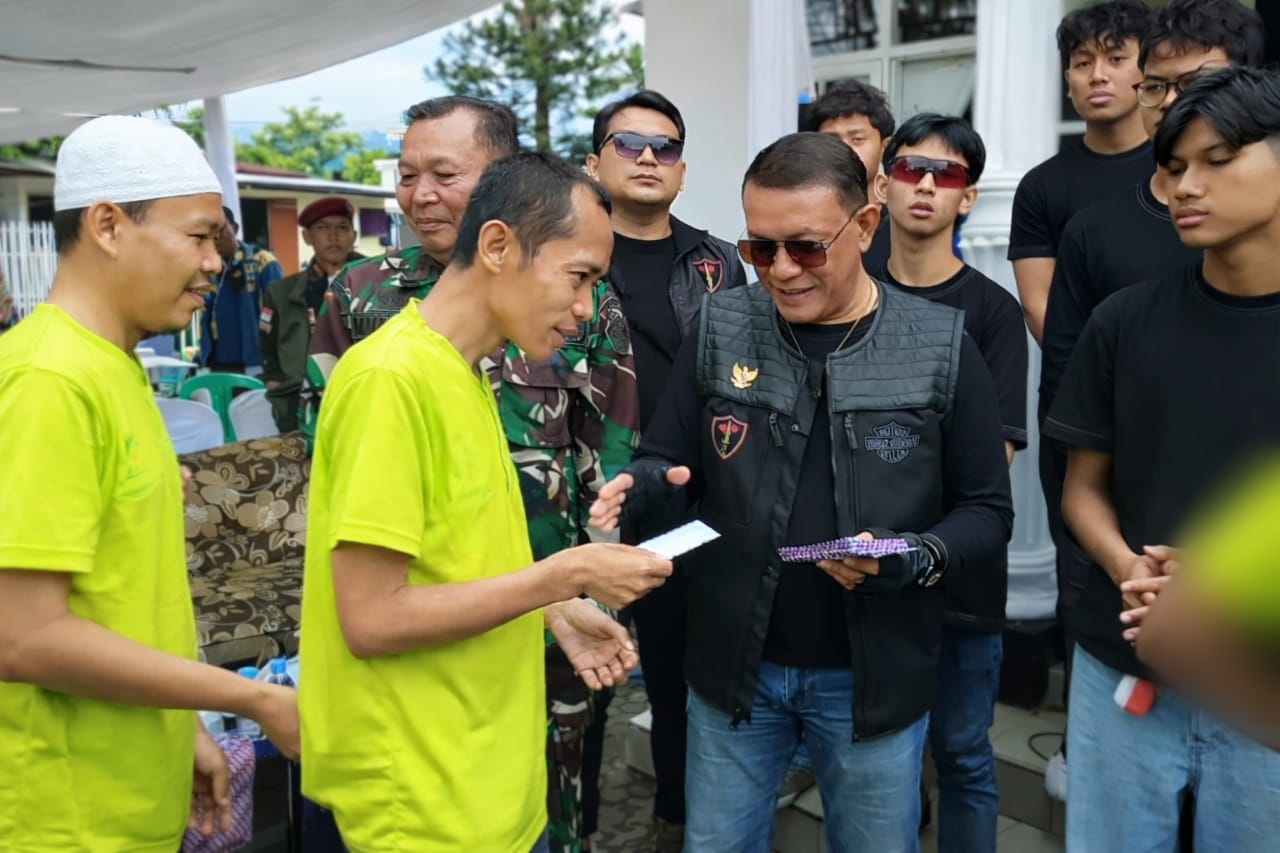 Garda Prabowo-Garda Mawar Hadir untuk Sesama, Santuni Anak Yatim dan Jompo di Cianjur